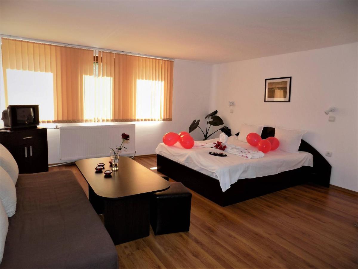 Yakovtsi Inn Zewnętrze zdjęcie