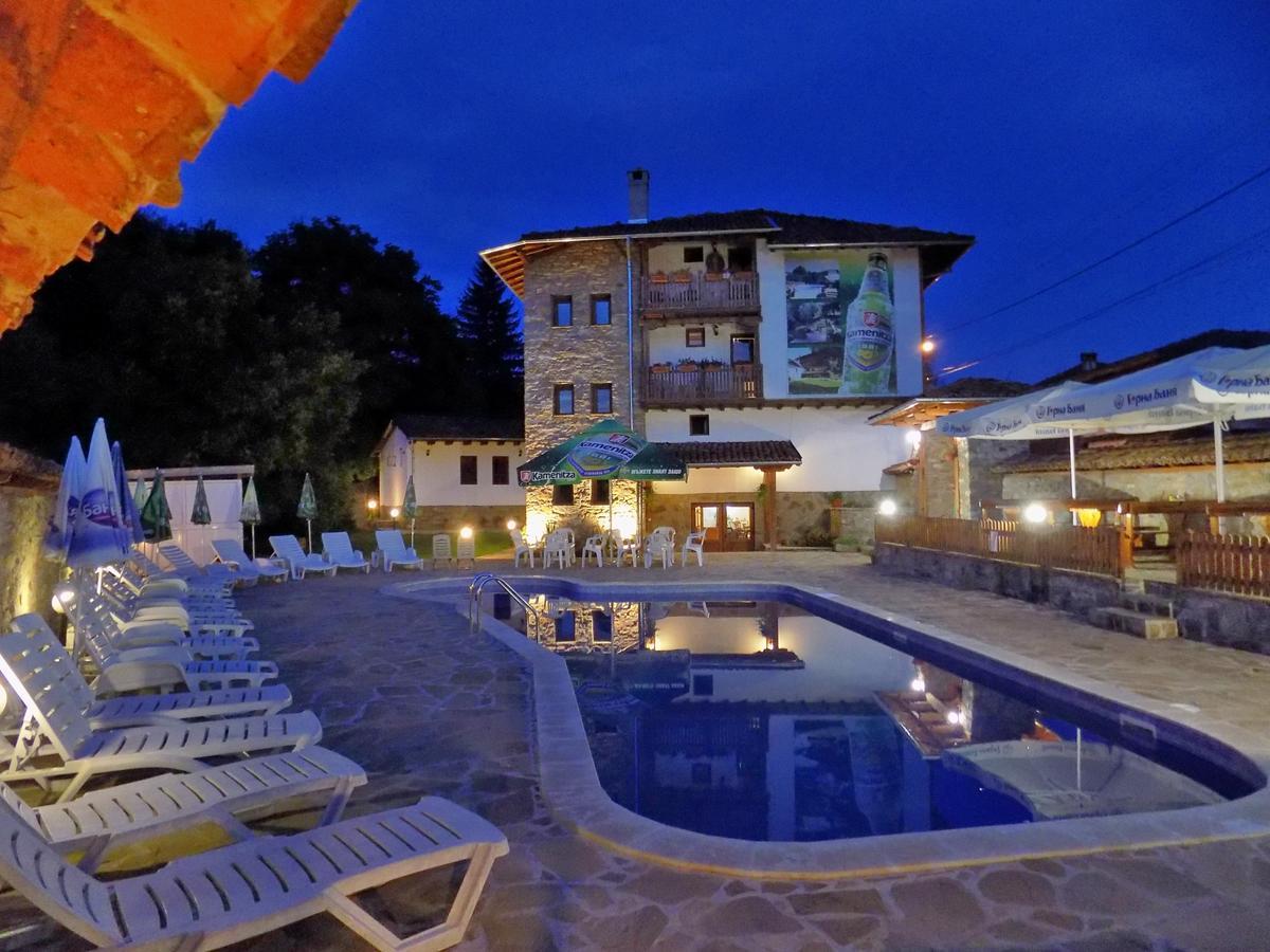Yakovtsi Inn Zewnętrze zdjęcie